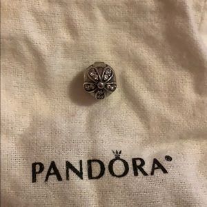 Pandora daisy clip charm